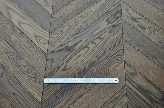 Europe Oak Multiply Engineered Wood Flooring Herringbone/Fishbone/Strips Parquet Wood Floor/Hardwood Flooring